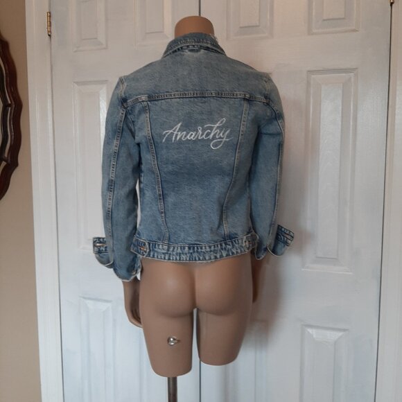 ZARA Distressed Button-up Light Blue Wash Cotton Jean Jacket - Size XS - Picture 4 of 11